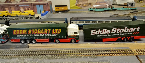 Stobart diecast curtainside - diecast,